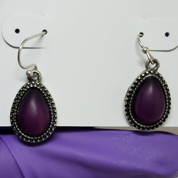 Women's Silver tone Dainty Design Purple Stone Fishhook Teardrop Earrings - Picture 3 of 6